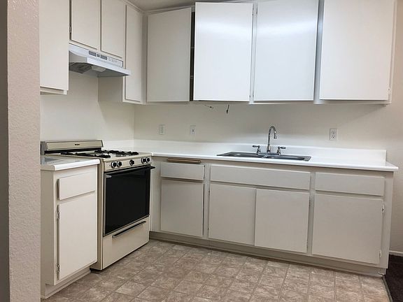 3rd image of 1100 Elm Ave APT 208