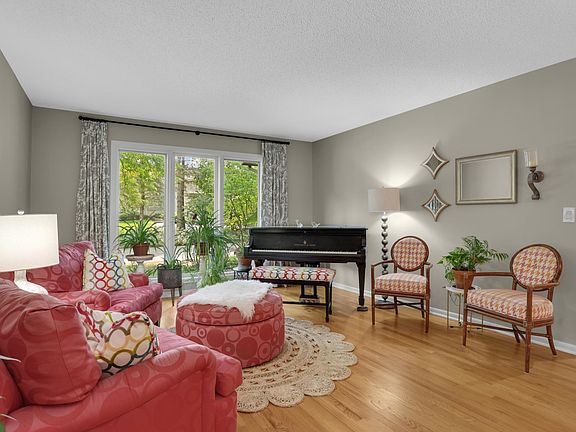 5th image of 1775 Lexington Ave S APT 23