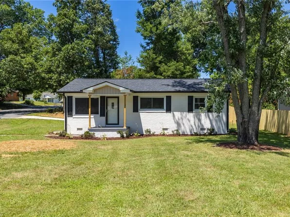 1318 Moody St, Greensboro, NC 27401