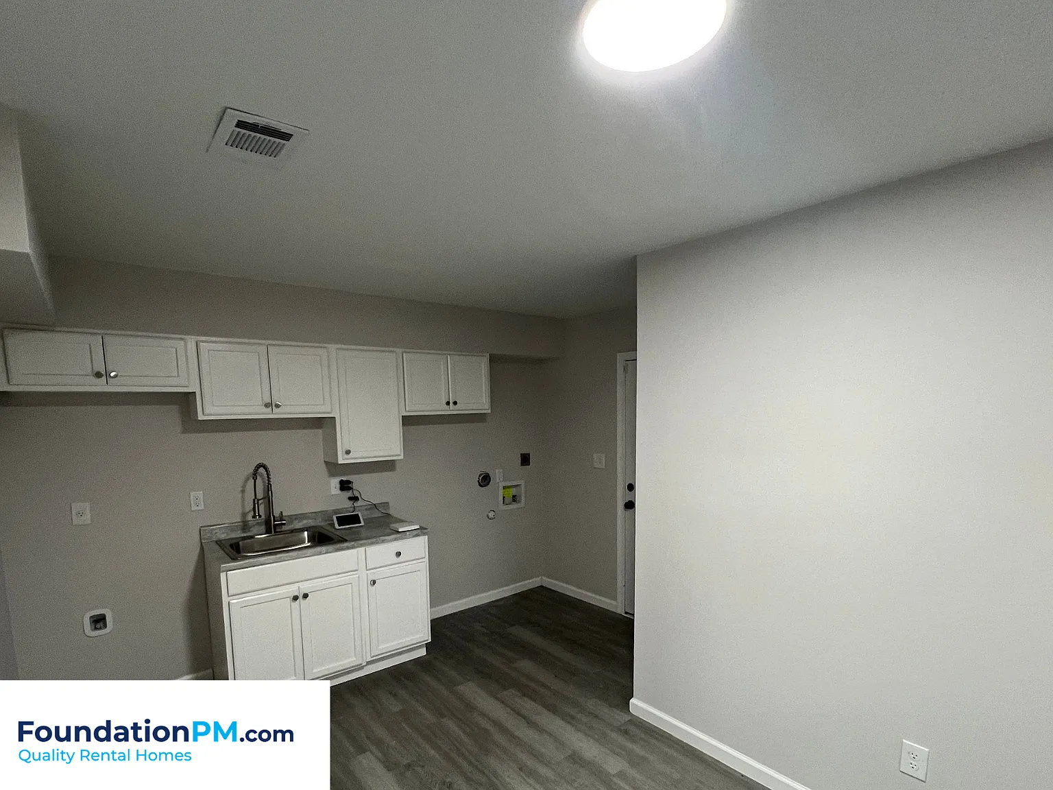 4911 Shayne Cove - 1 — Photo 3