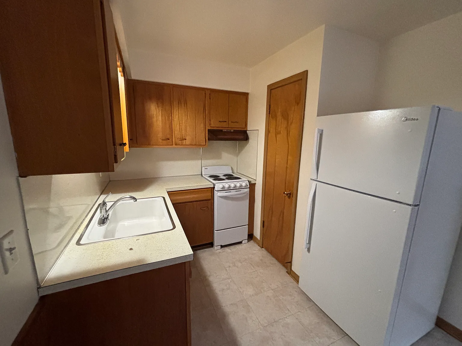 2841 Terrace Downs St — Photo 3