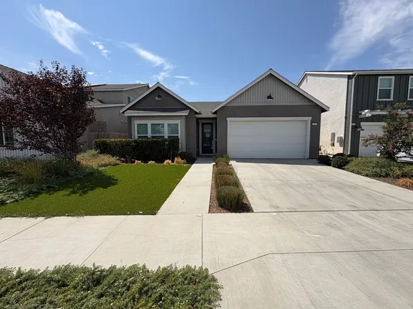 113 E Tyler Ave, Visalia, CA 93291