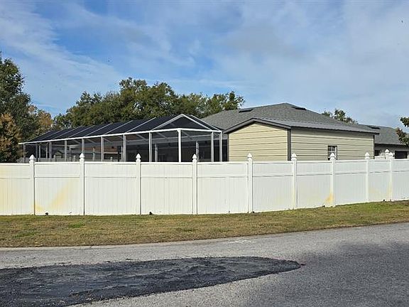 5th image of 336 Lakecrest Dr