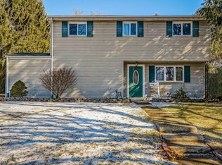 10 Herbert Ln, Hackettstown, NJ 07840