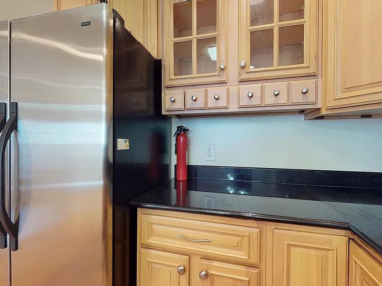 615 16th St NE — Photo 12
