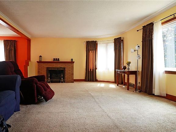 4th image of 18 Palm St