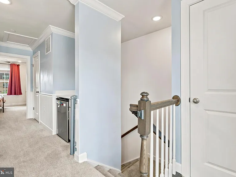 7353 Mountaineer Dr — Photo 31