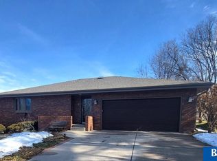 3830 S 81st St, Lincoln, NE 68506
