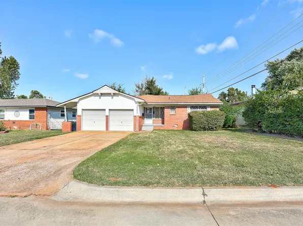 809 Holoway Dr, Midwest City, OK 73110