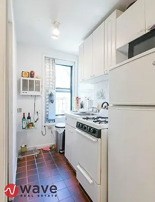 Rented by Wave Real Estate Group | media 12