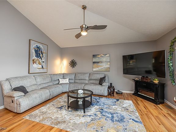 4th image of 6331 Dogwood Ln