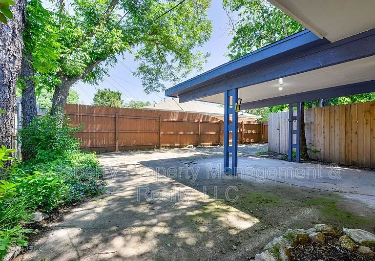 4913 Westlake Dr — Photo 22