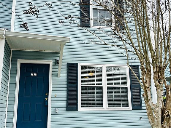 2nd image of 2225 Timberwood Cir S