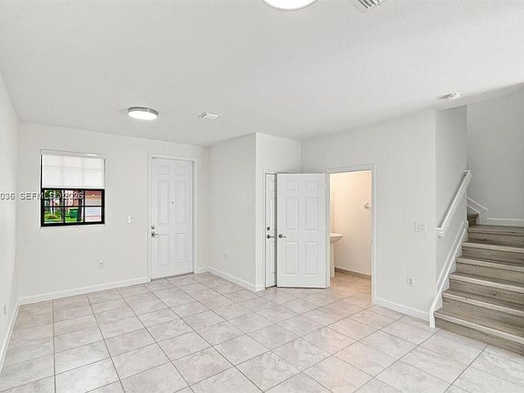 3rd image of 120 SE 34th Ter