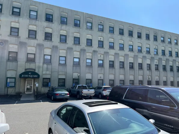 137 Judd Square #137, Wallingford, CT 06492