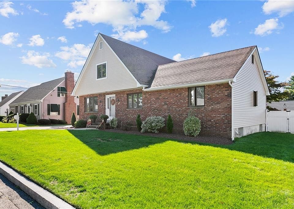 99 Greenwich Ave, East Providence, RI 02914 Zillow