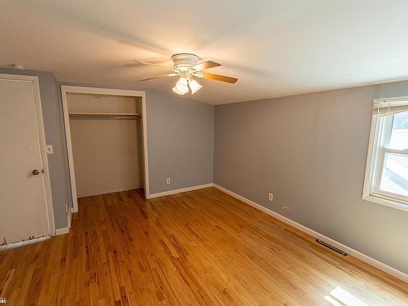 3rd image of 2816 Ontario St