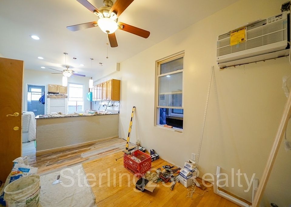 1st image of 3061 23rd St APT 2L