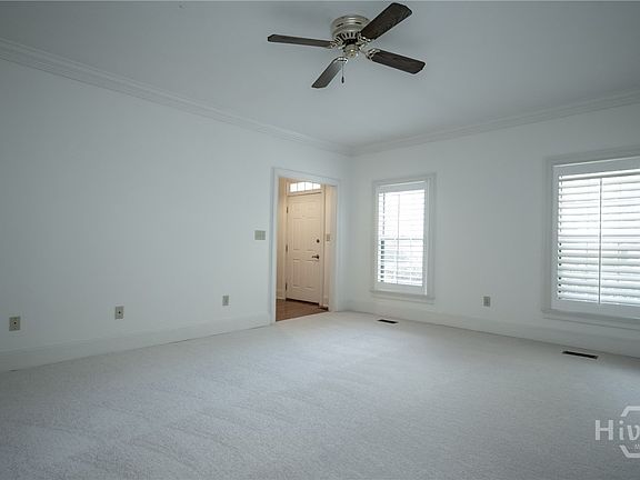 5th image of 179 S Stratford Drive