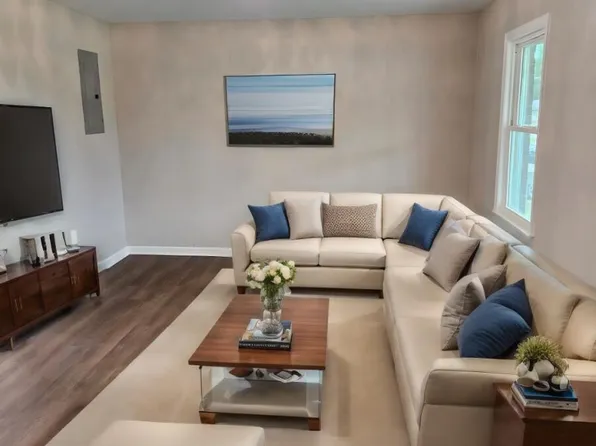 921 Hazelwood Dr, Rocky Mount, NC 27803