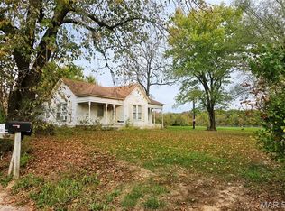 229 Highway D, Hawk Point, MO 63349