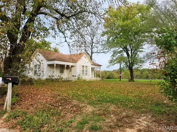 229 Highway D, Hawk Point, MO 63349