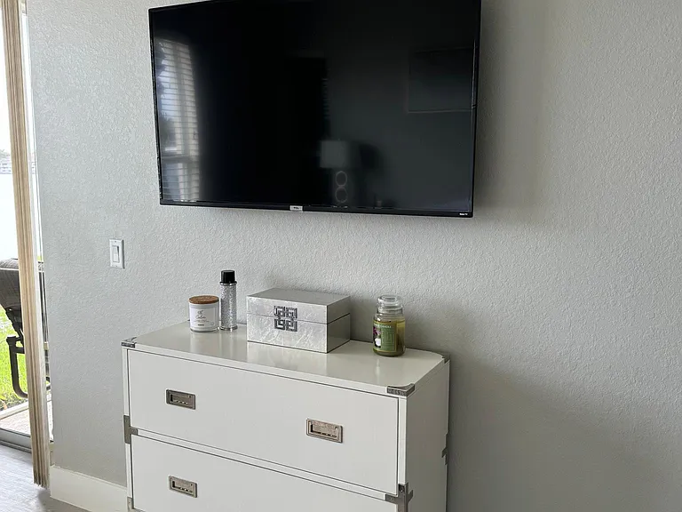TV master bedroom