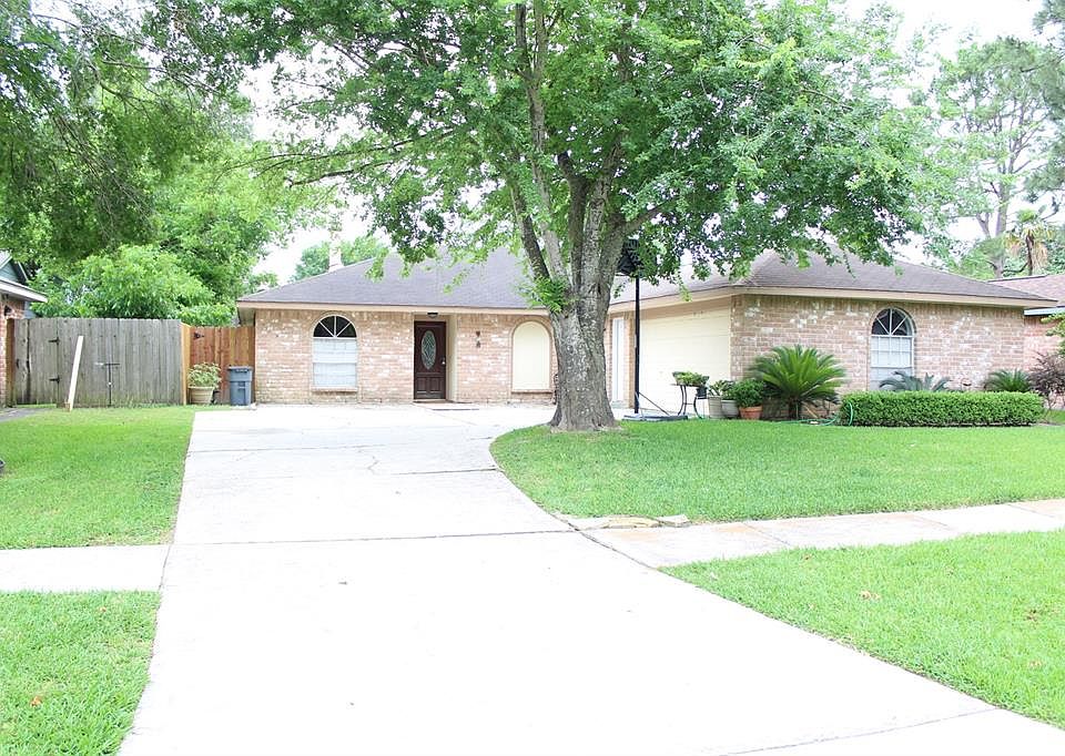 1st image of 14207 Cornelia Dr