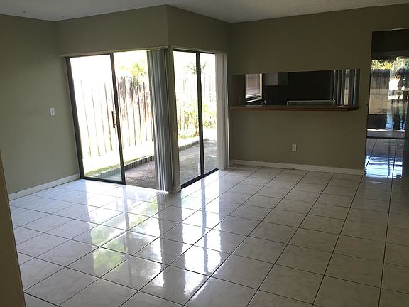 3rd image of 10468 Rosemount Dr