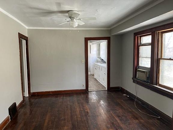 3rd image of 5228 Highland Ave