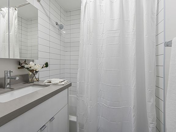 3rd image of 780 Eglinton Ave W #Studio
