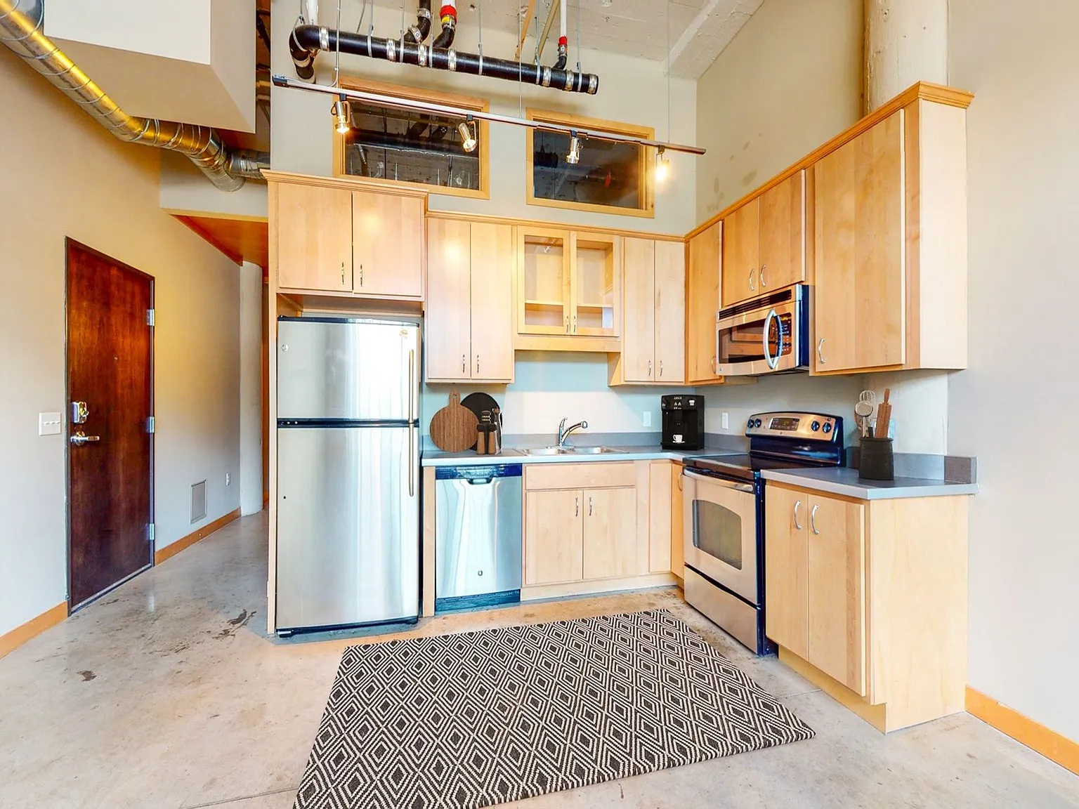 Buzza Lofts of Uptown — Photo 2