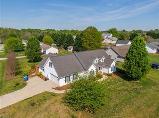 204 Charleston Ridge Dr, Mocksville, NC 27028