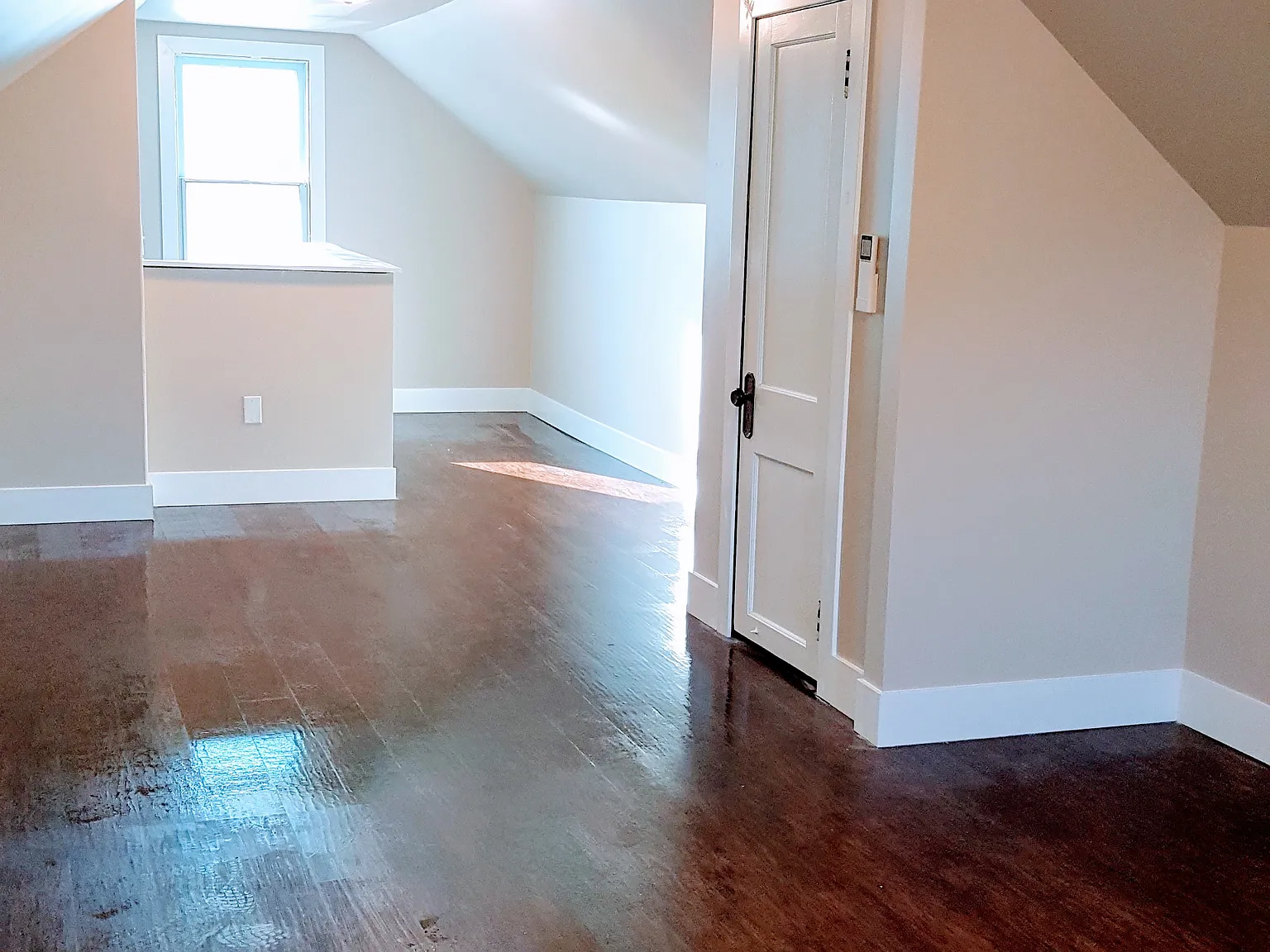 7907 Maple Street — Photo 2