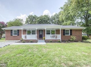 828 Sherwood Ln, Fredericksburg, VA 22407