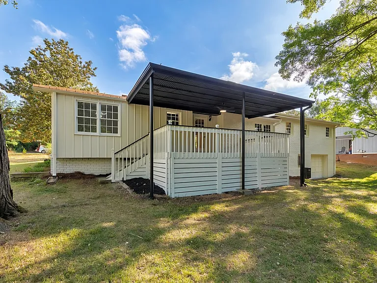 1920 Mozelle Dr — Photo 21