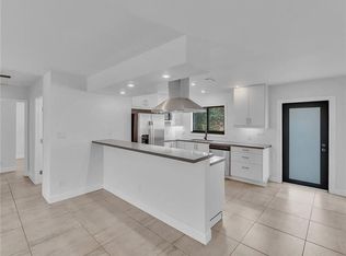 218 NW 25th St, Wilton Manors, FL 33311