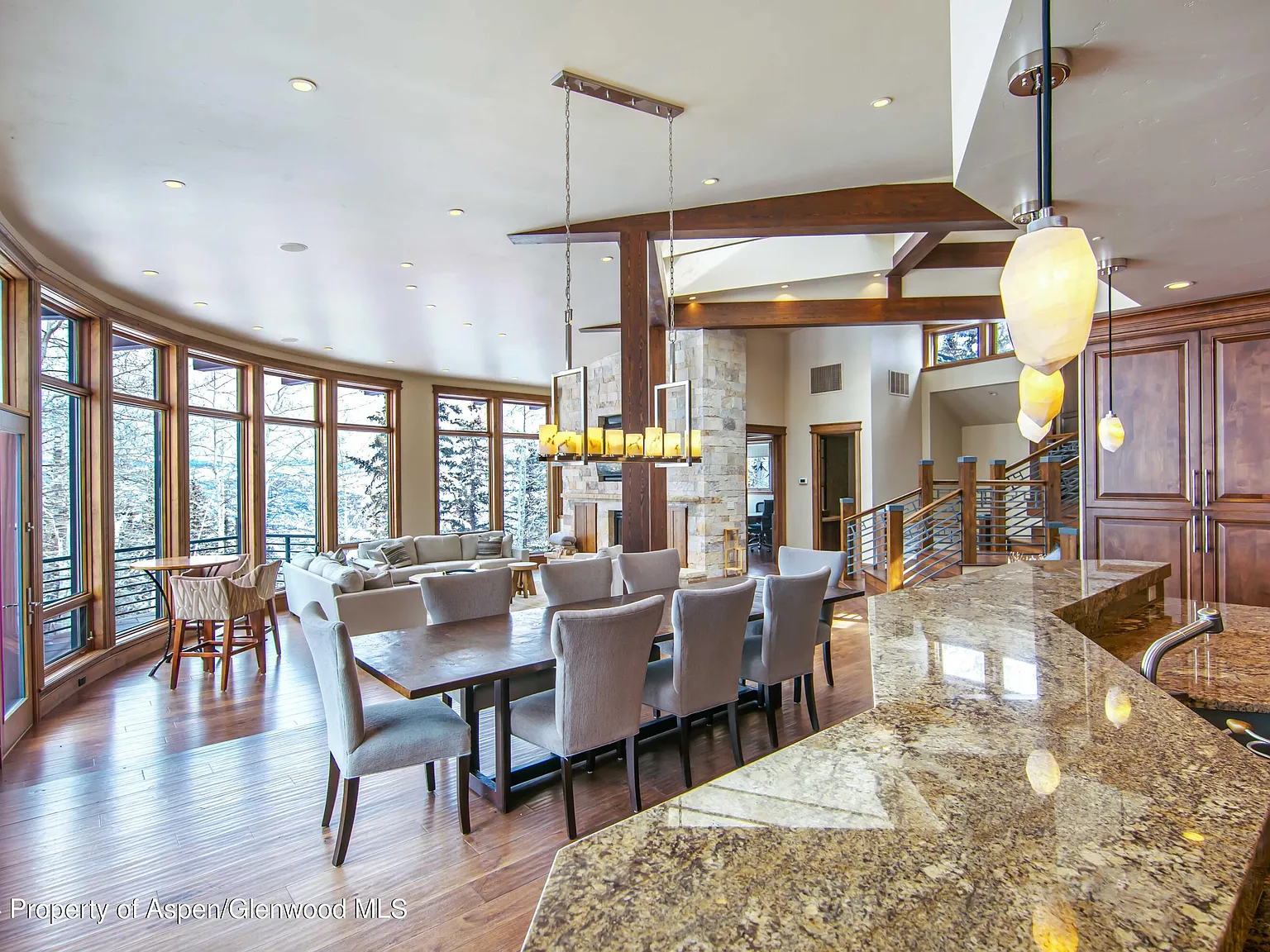 5 bed, 5023 sqft, $69,000 — Photo 4
