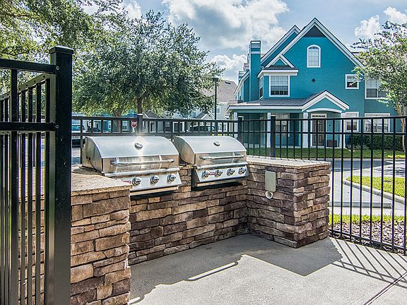 4th image of 715 Camarague Pl #17-207