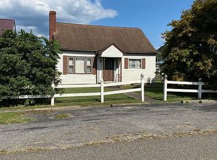 481 Horton Street, Mason, WV 25260