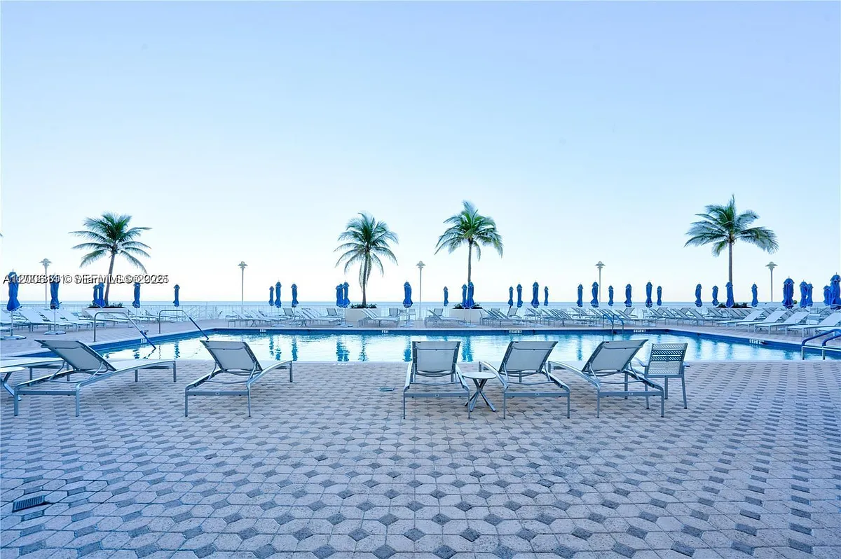 Building Photo - 1904 S Ocean Dr #1707