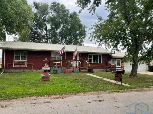 910 N Hughes Ave, Cherokee, IA 51012