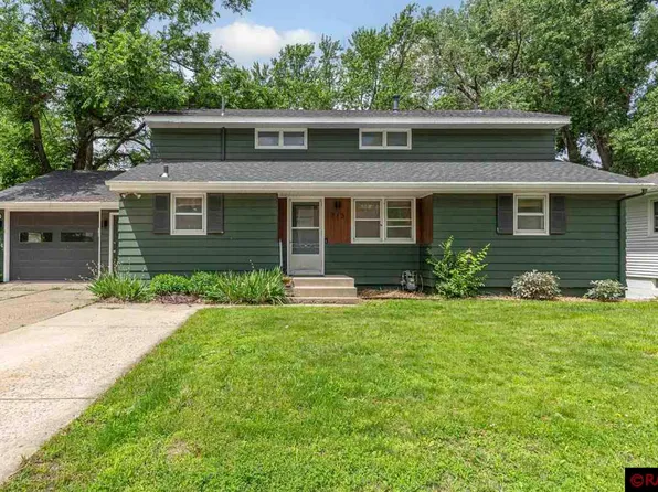 713 Sherman St, North Mankato, MN 56003