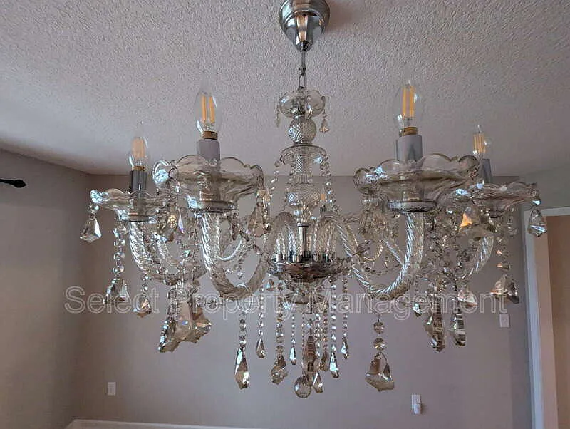 4 bed, 2.0 bath, 3413 sqft, $2,595 — Photo 4