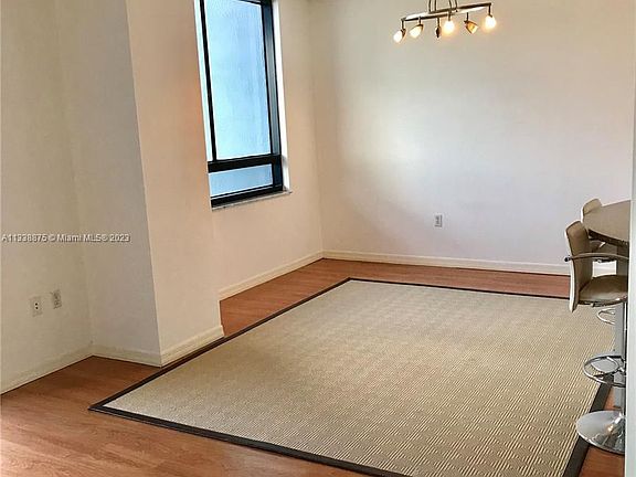 5th image of 1330 West Ave APT 2305