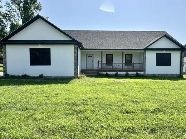 50 Sonoma Dr, Fayetteville, TN 37334