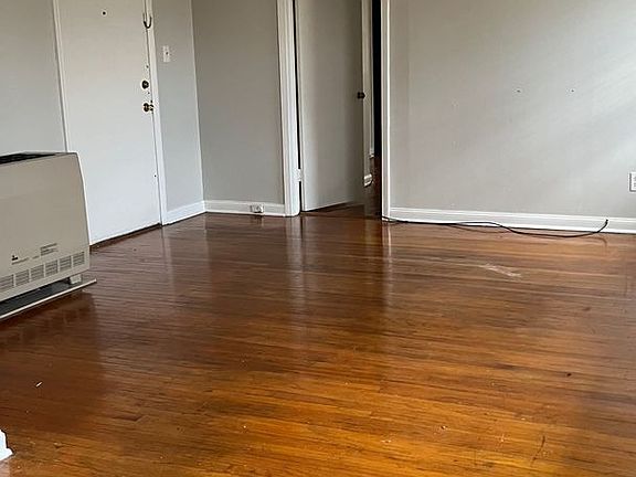 2nd image of 1701-4 Queens Rd