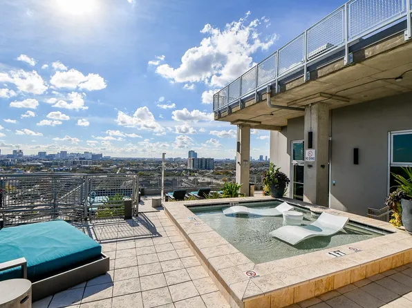 2000 Bagby St APT 5441, Houston, TX 77002