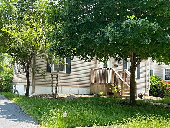 3rd image of 233 N Lincoln Ave