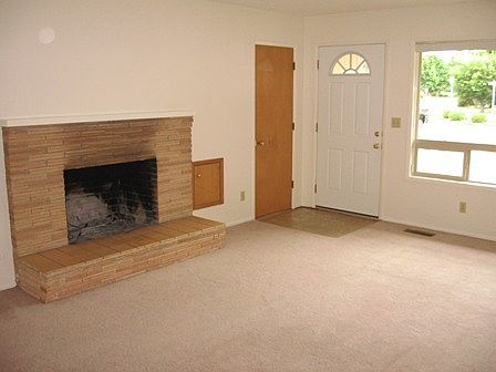 2nd image of 1516 SE Bush St